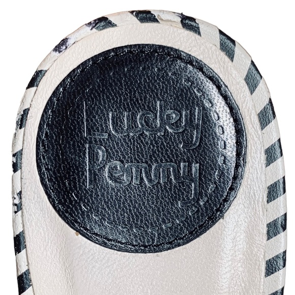 Anthropologie / Anthro Lucky Penny Daisy Espadrilles in Black & White w Bee sz 9 - Picture 12 of 15